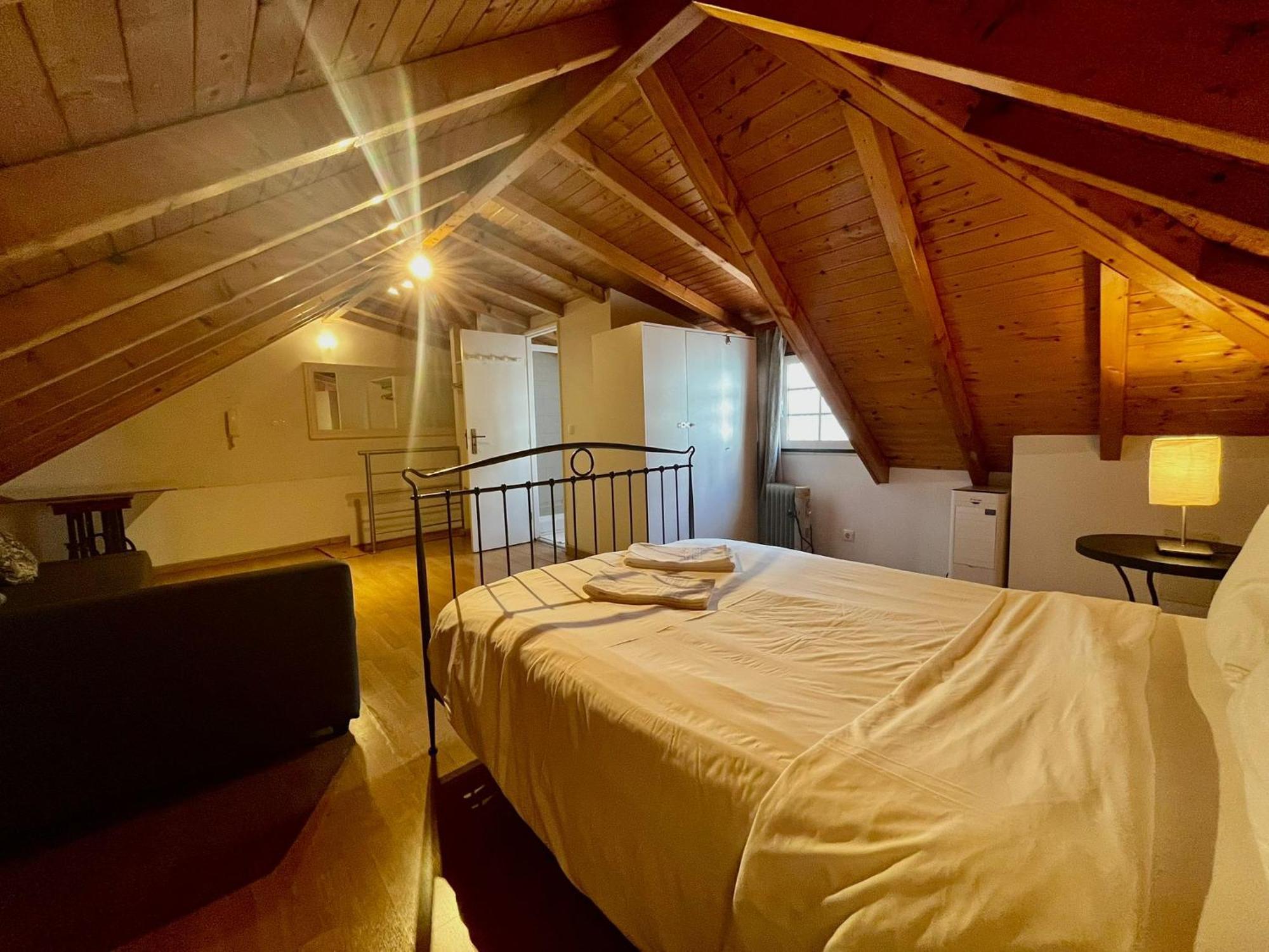 2 Bedroom, 2 Bathroom Apartment - Travessa Da Madalena Lisbon Exterior photo
